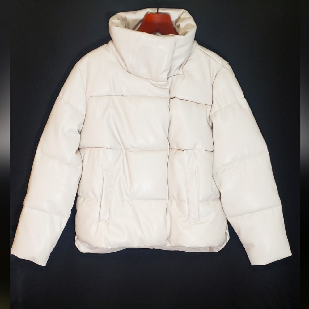 Puffer jacket - Picture 1 of 4